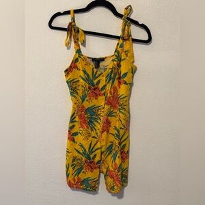Forever 21 tropical yellow button up tank top size Medium